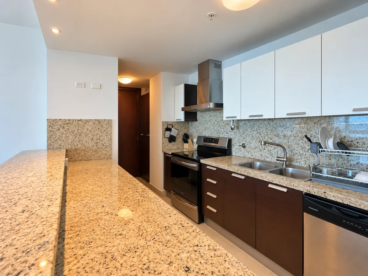 Oceanfront apartment for sale | 204 m2