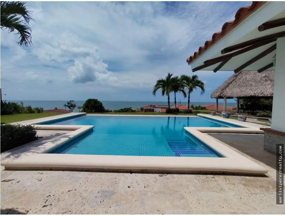 Furnished Beachfront House for Sale