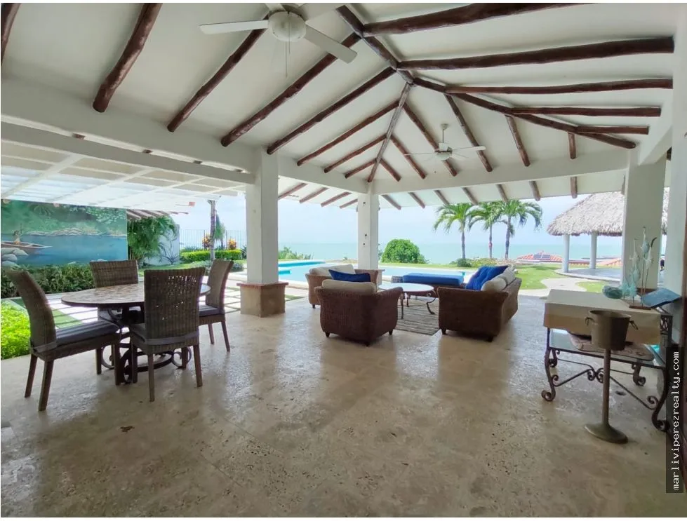 Furnished Beachfront House for Sale