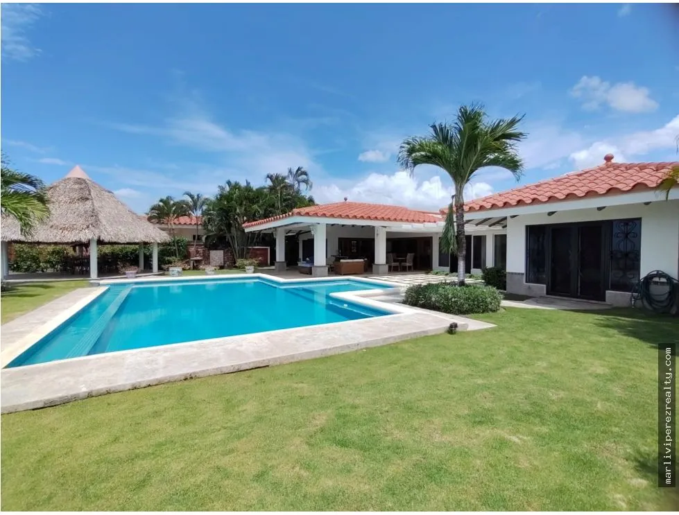 Furnished Beachfront House for Sale