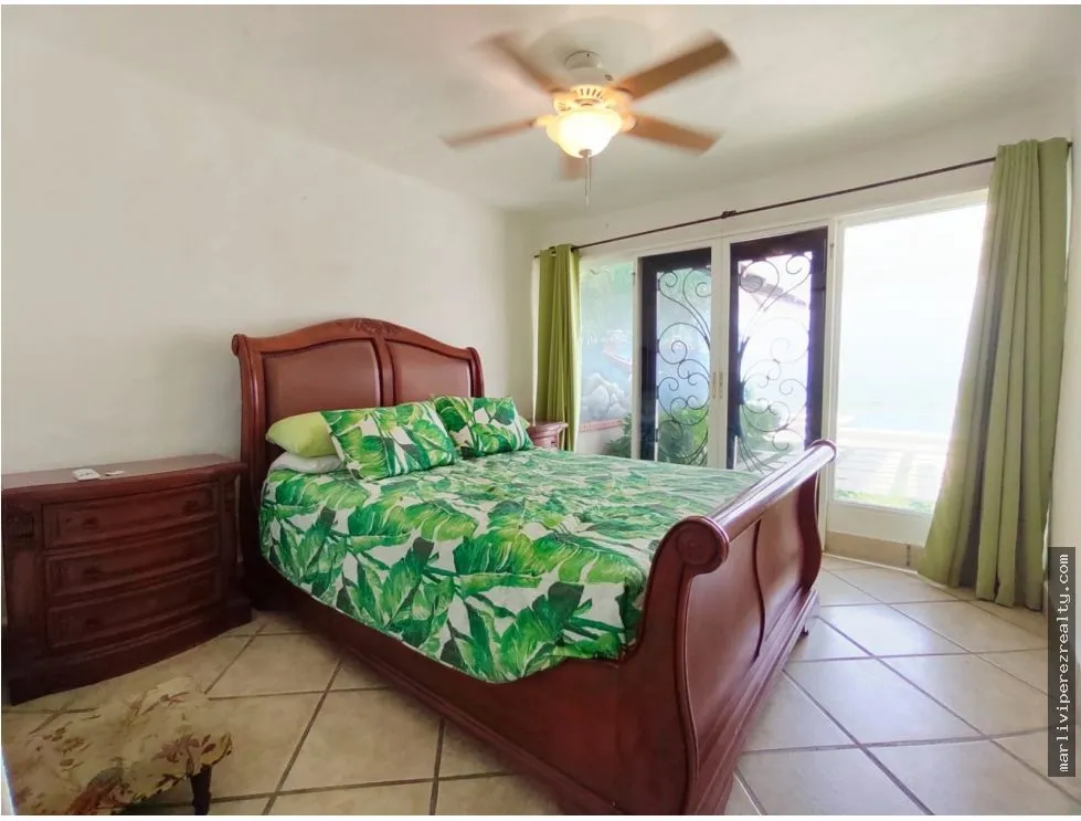 Furnished Beachfront House for Sale