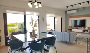 Venta de apartamento amoblado con vista al mar y club