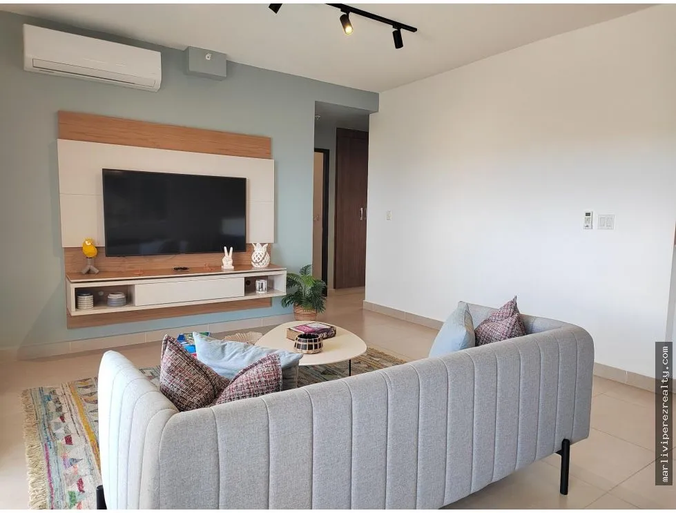 Venta de apartamento amoblado con vista al mar y club