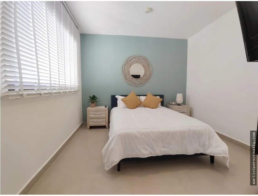 Venta de apartamento amoblado con vista al mar y club