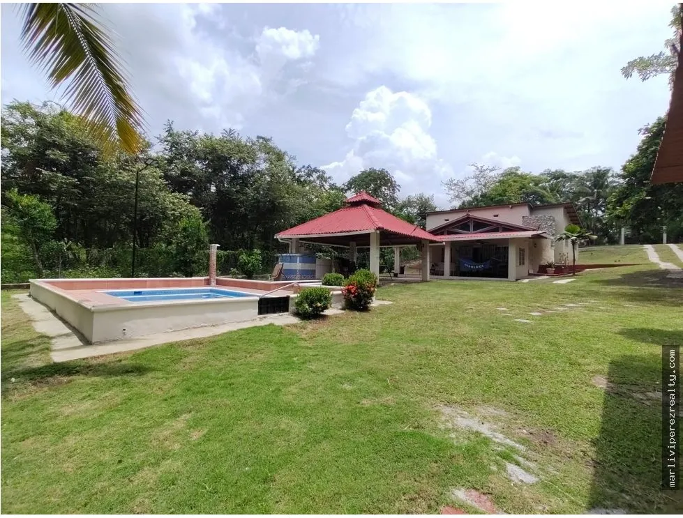 Venta de finca con casa en Cabuya