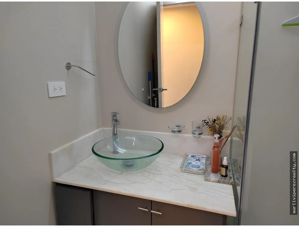 Lock-Off Apartment for Rent with Resort Services