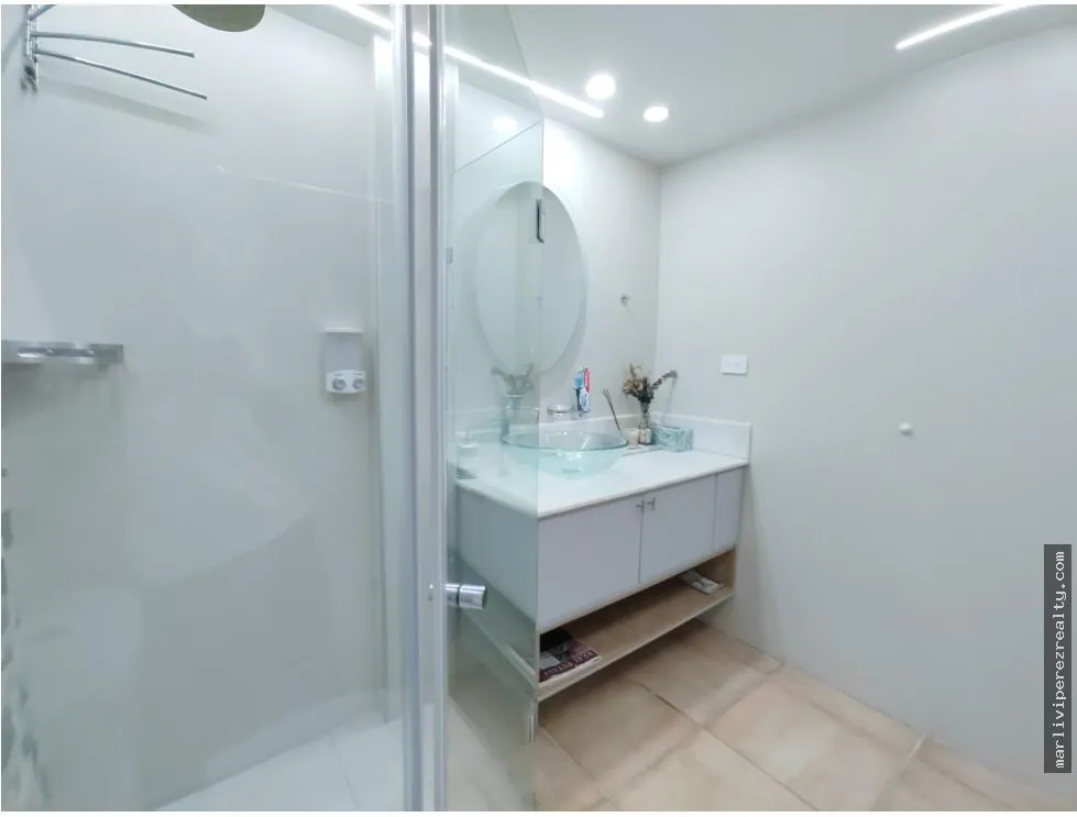 Lock-Off Apartment for Rent with Resort Services