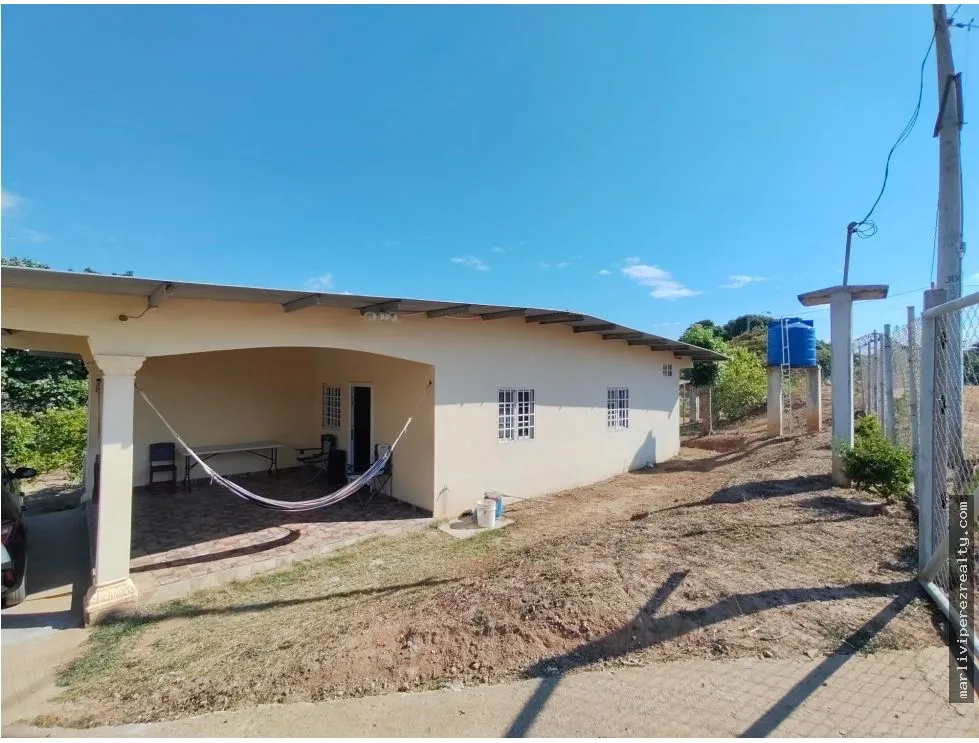 CASA CAMPESTRE CON PISCINA PRIVADA EN ANTON