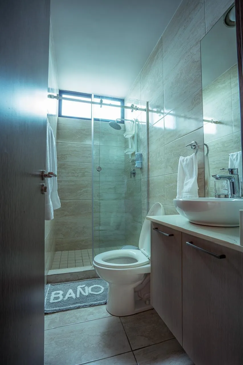 Apartamento en venta, de solo 7 años de antigüedad, con hipoteca