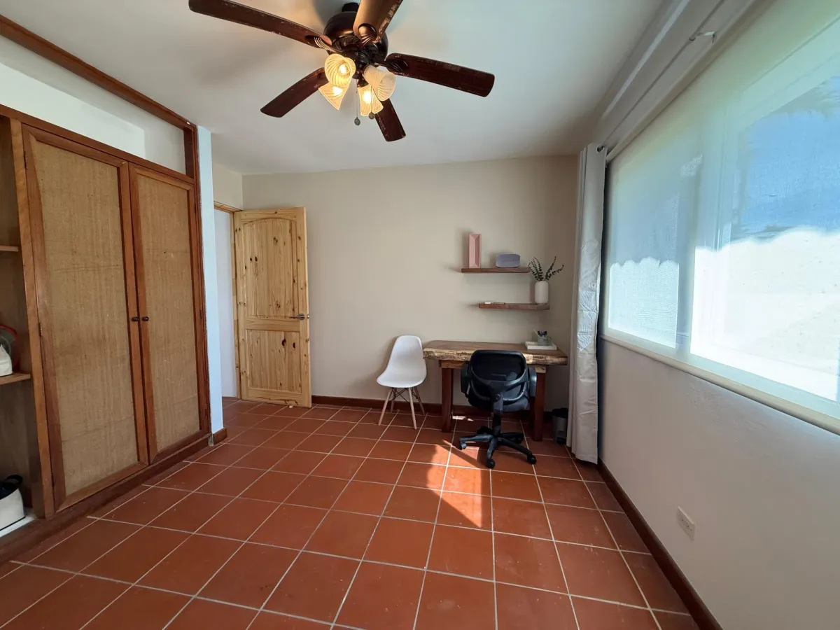Casa privada con piscina y amplio terreno en Coronado