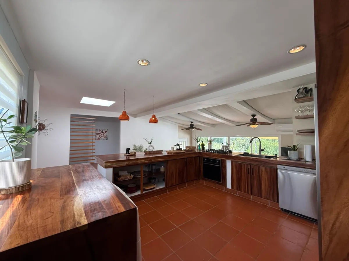 Casa privada con piscina y amplio terreno en Coronado