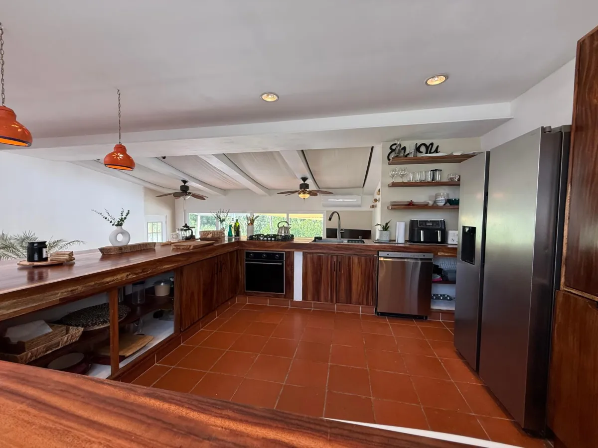 Casa privada con piscina y amplio terreno en Coronado