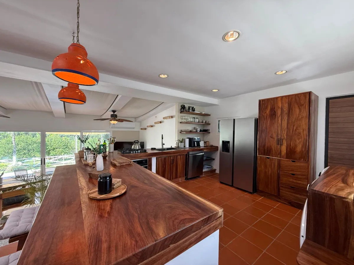 Casa privada con piscina y amplio terreno en Coronado