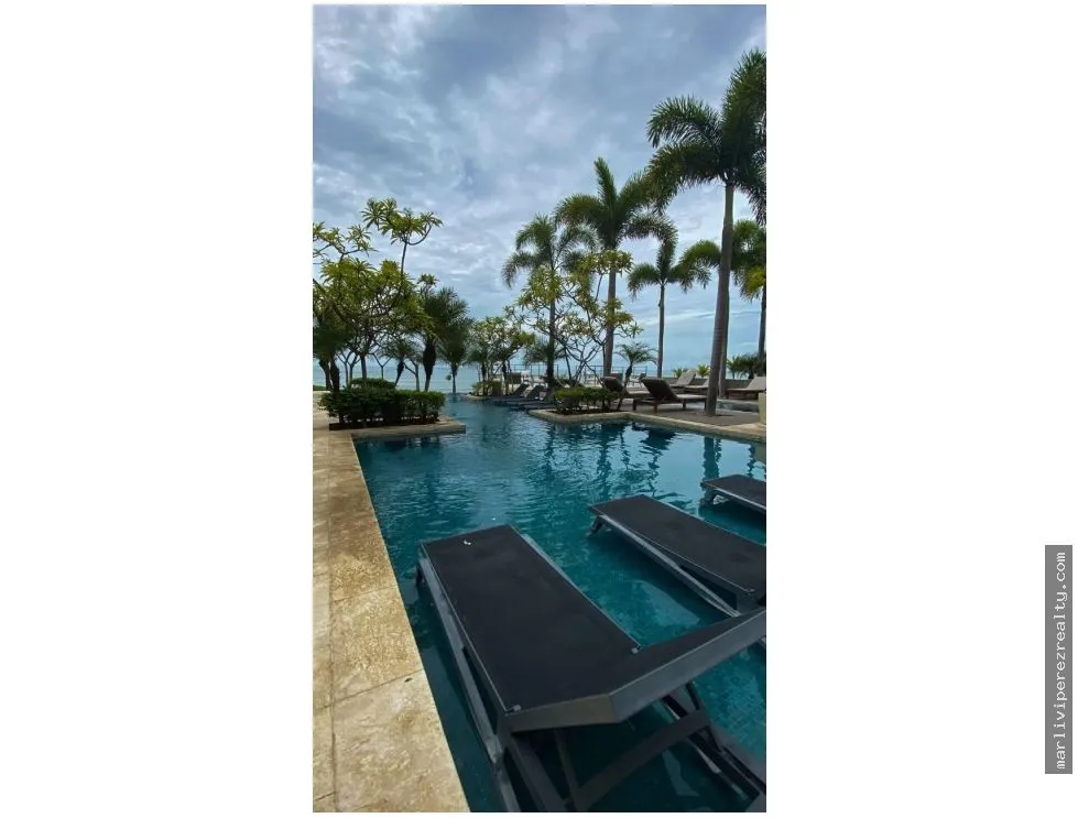 Venta de apartamento frente al mar en San Carlos
