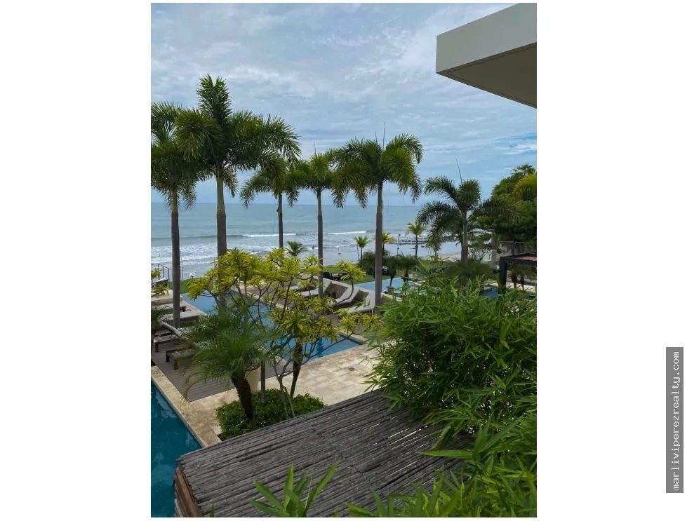 Venta de apartamento frente al mar en San Carlos