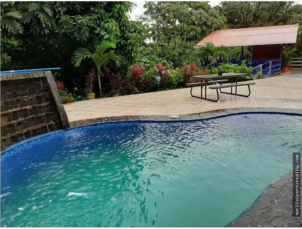 VENTA CASA EN| ALTOS DEL MARÍA – $385,000