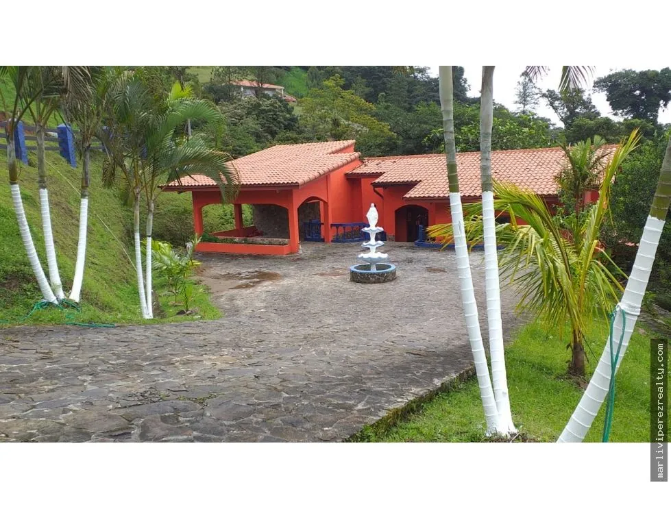VENTA CASA EN| ALTOS DEL MARÍA – $385,000