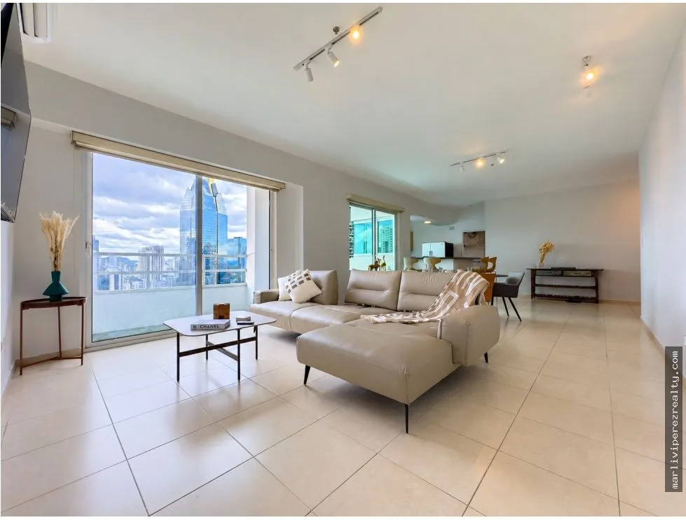 ALQUILER DE APARTAMENTO EN AVENIDA BALBOA RENOVADO