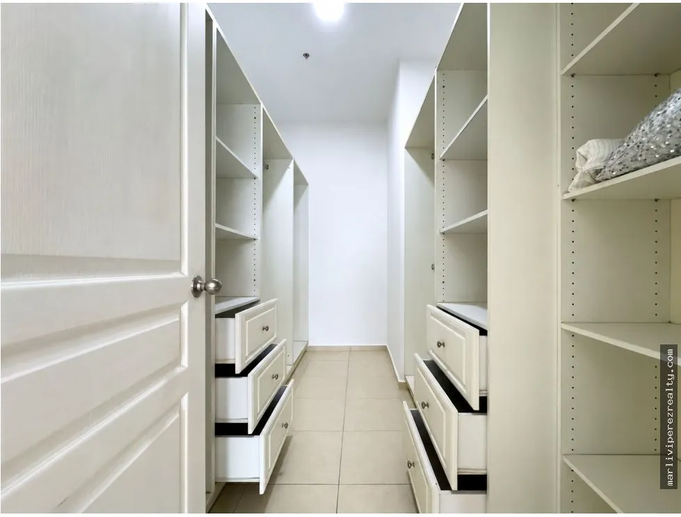 ALQUILER DE APARTAMENTO EN AVENIDA BALBOA RENOVADO