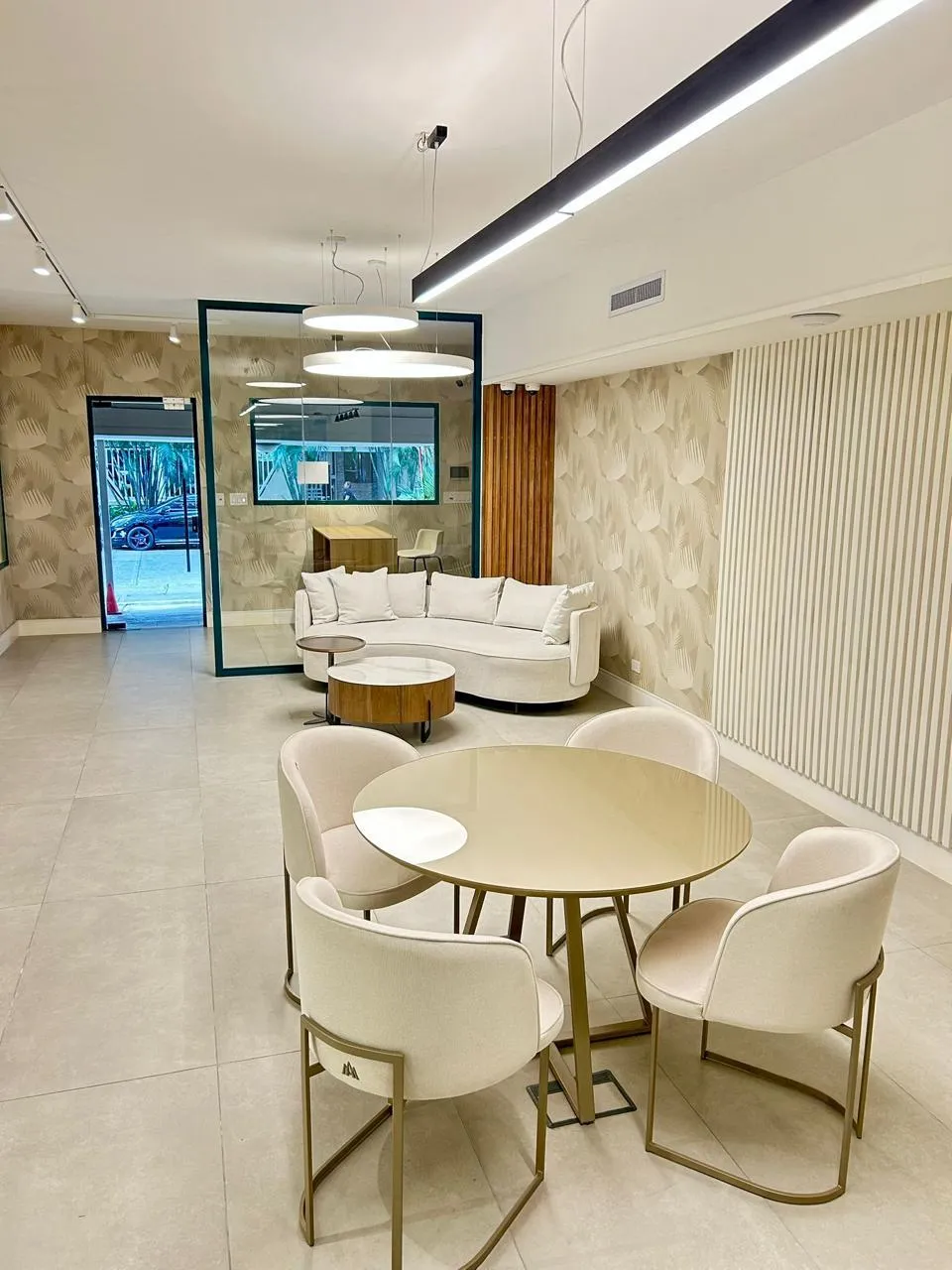 Commercial Space for Sale in Marbella – 120 m² Ground Floor (2 Parking Spaces / 2 Restrooms)
