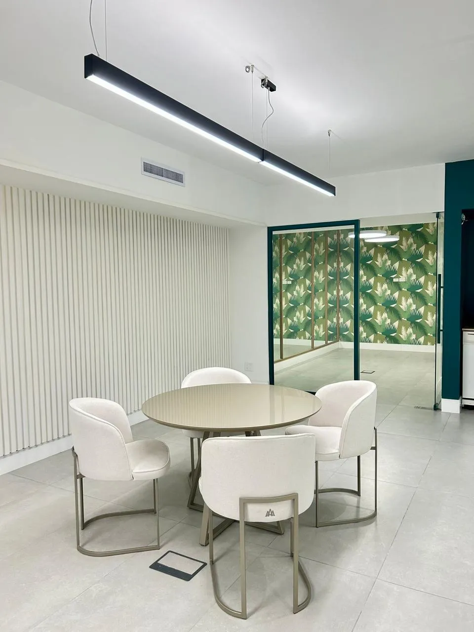 Commercial Space for Sale in Marbella – 120 m² Ground Floor (2 Parking Spaces / 2 Restrooms)