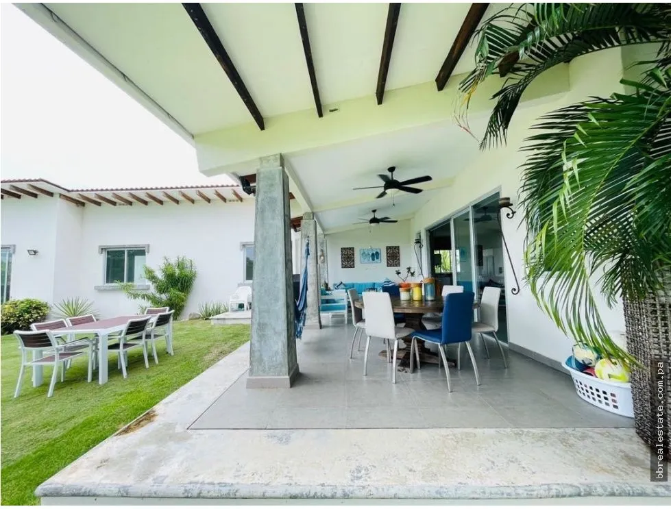 House for Sale in La Mare Punta Barco