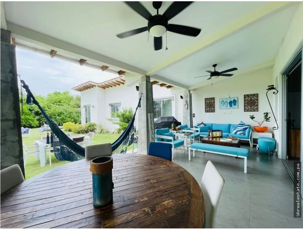House for Sale in La Mare Punta Barco