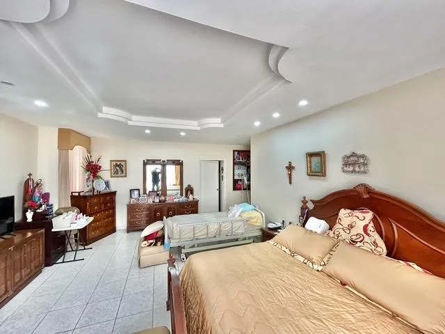 VENTA PISO COMPLETO EN REGENT PU NTA PAITILLA