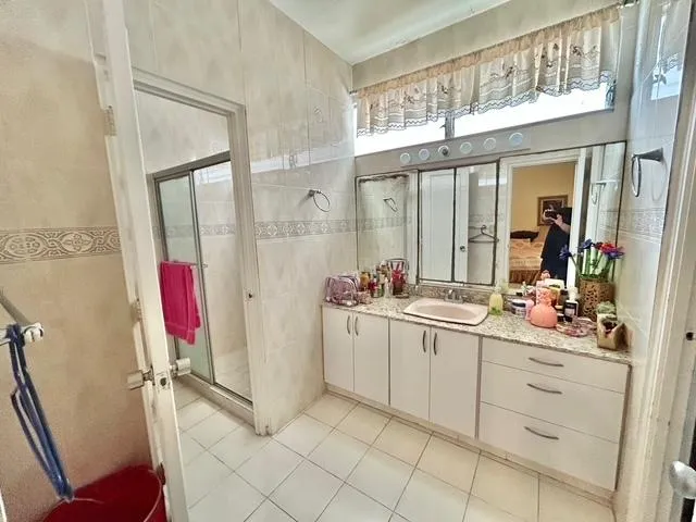VENTA PISO COMPLETO EN REGENT PU NTA PAITILLA