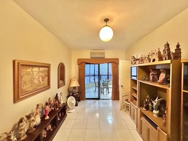 VENTA PISO COMPLETO EN REGENT PU NTA PAITILLA