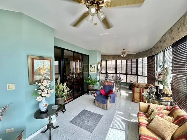 VENTA PISO COMPLETO EN REGENT PU NTA PAITILLA