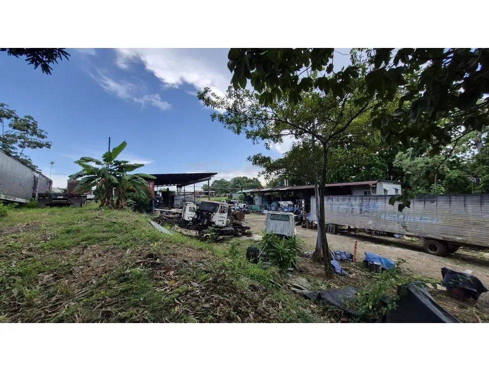 Terreno con Galera Comercial/Industrial C2, Las Mañanitas – 4,568 m²