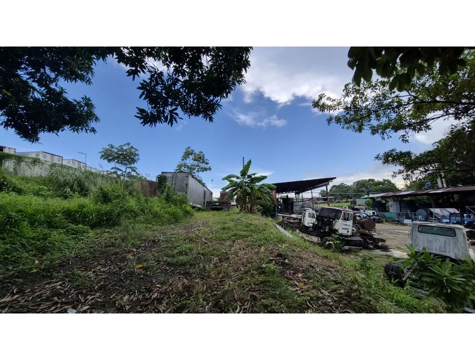 Terreno con Galera Comercial/Industrial C2, Las Mañanitas – 4,568 m²