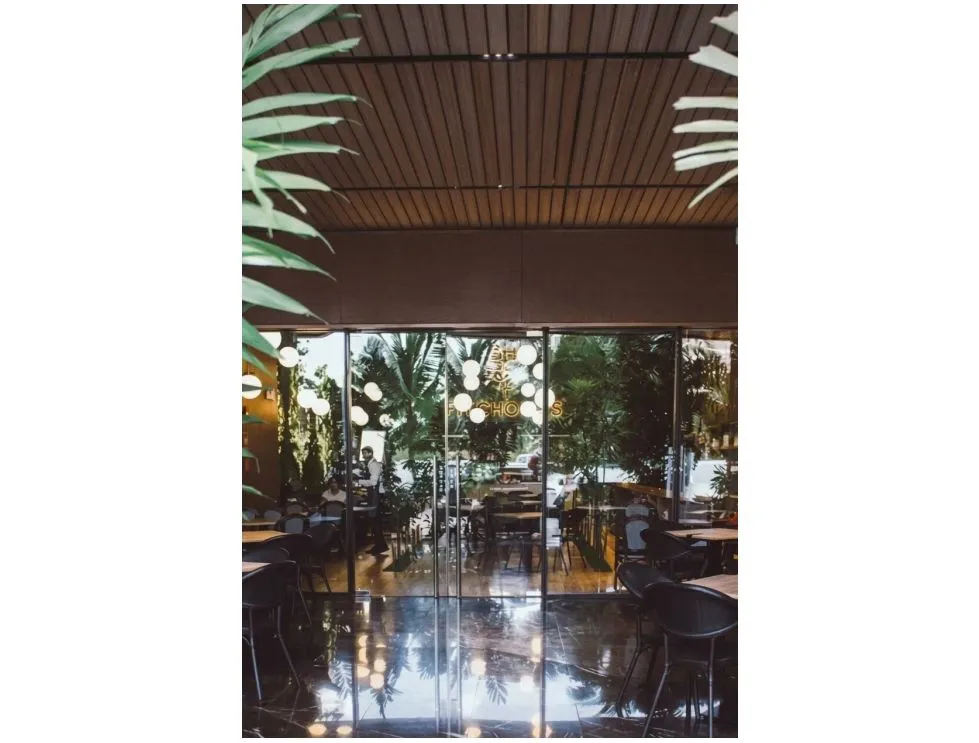 Espace commercial à Costa del Este à louer