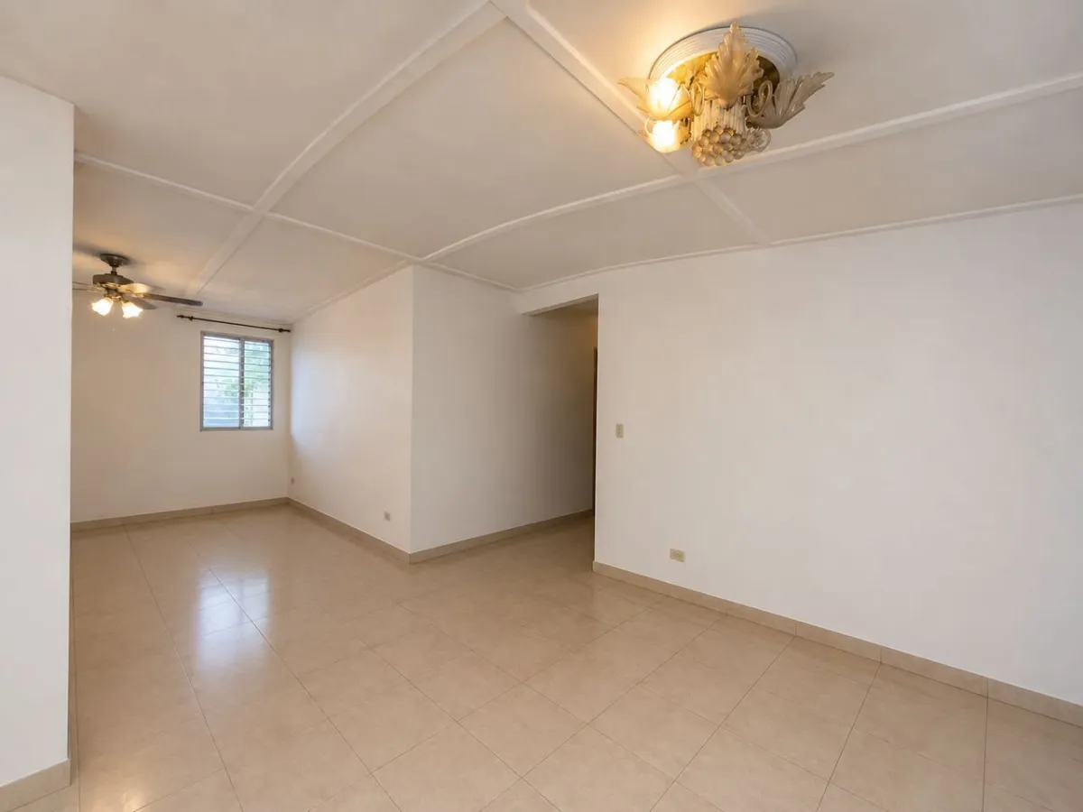 Apartamento for Rent in Coco del Mar.