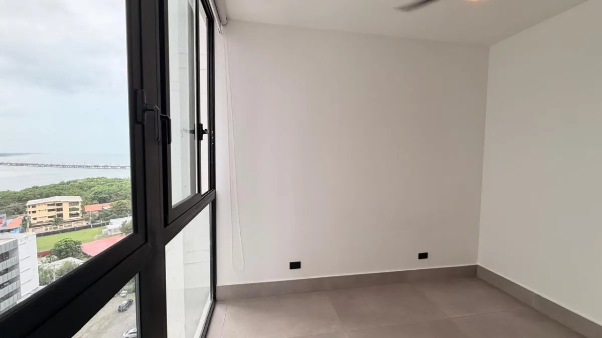Apartamento for Rent in Coco del Mar.