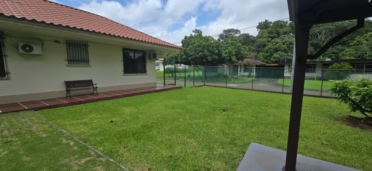 House for sale in Brazos Heights, Colón