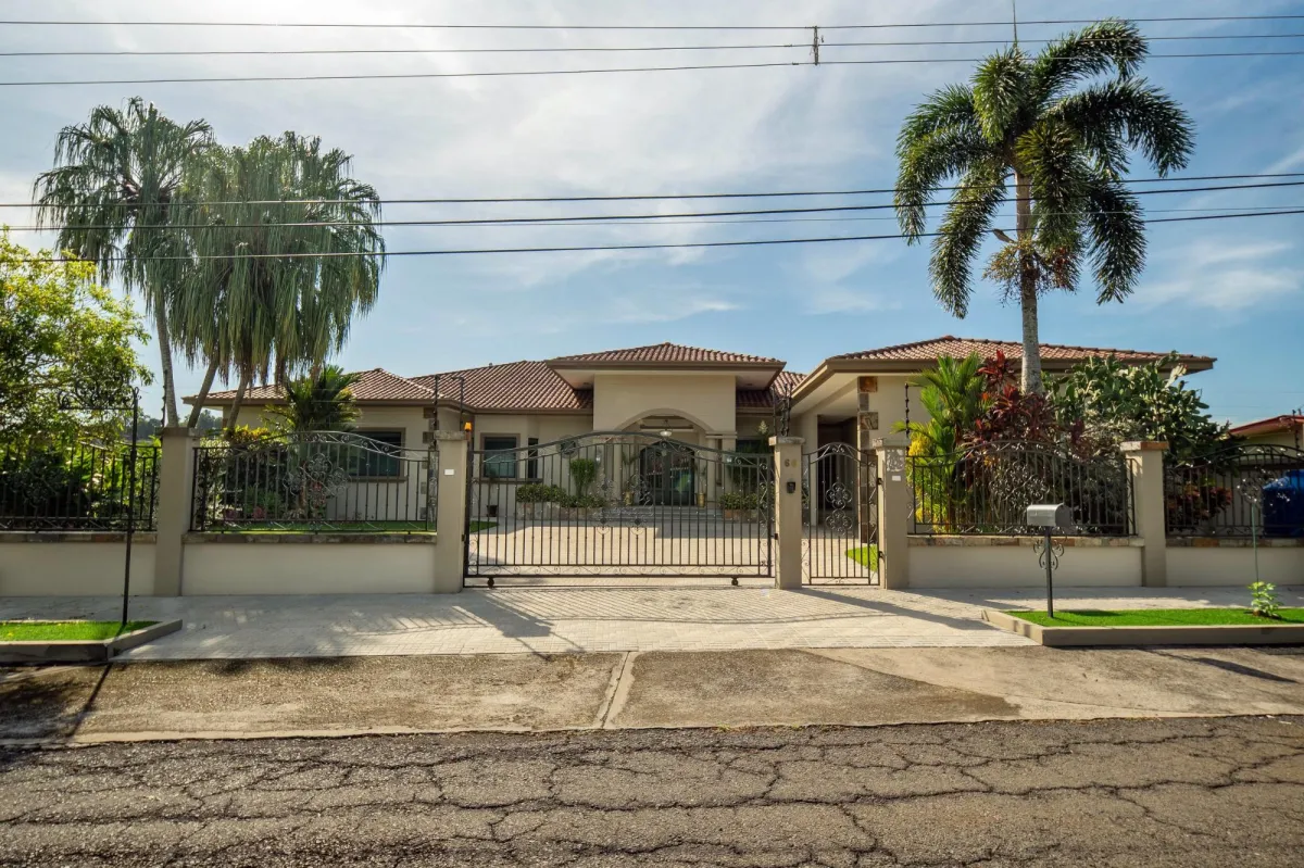 Luxury Home in David Panama