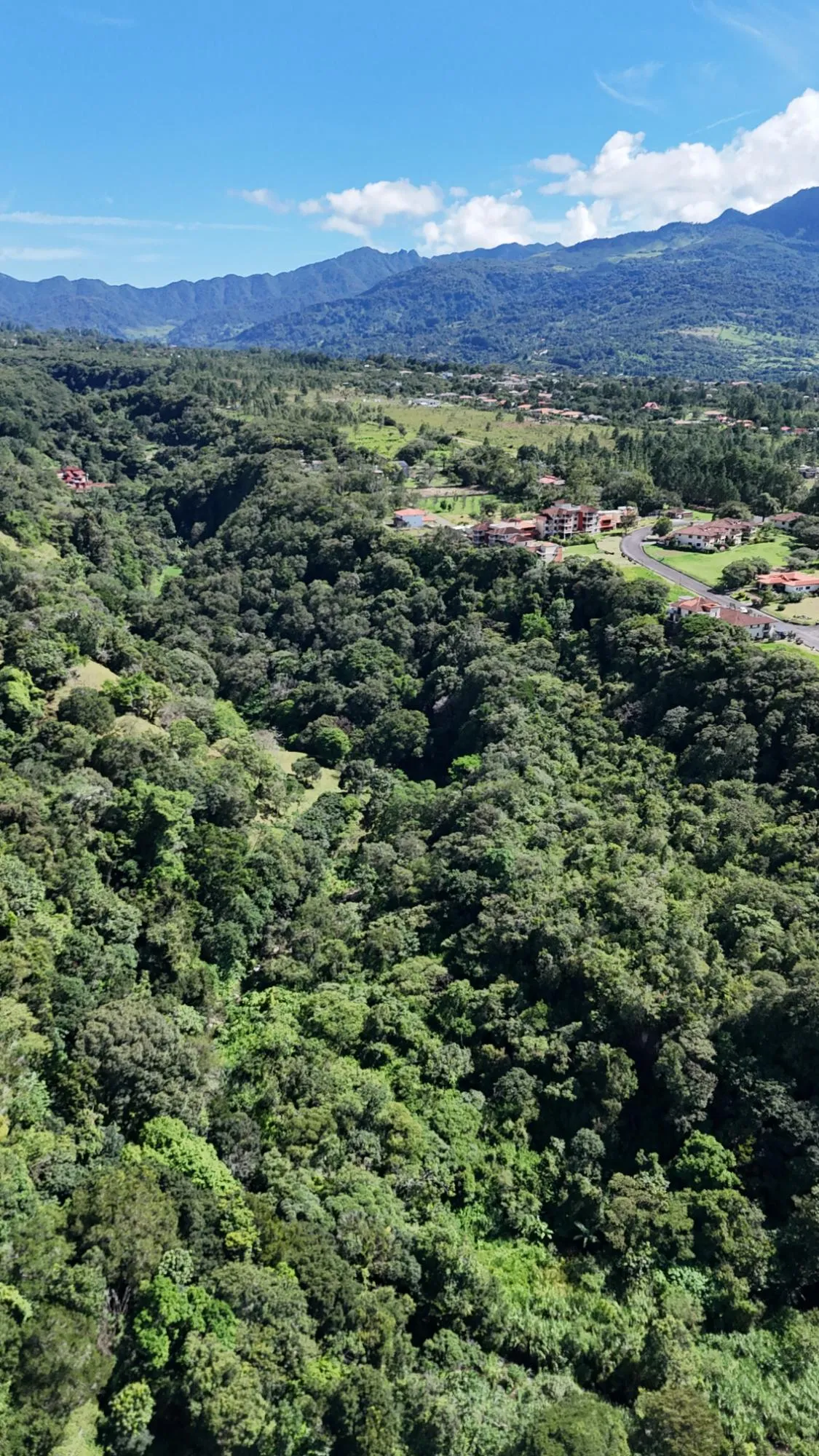 6.9 ha plot of land next to Boquete Country Club