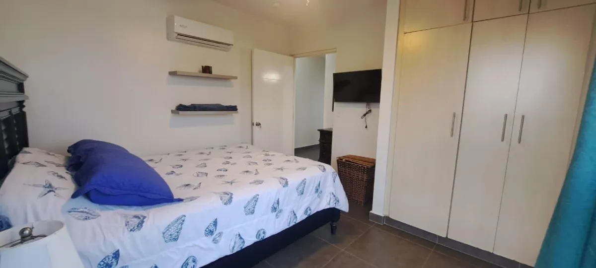 174 m² High-Floor Beachfront Condo at PH Biltmore