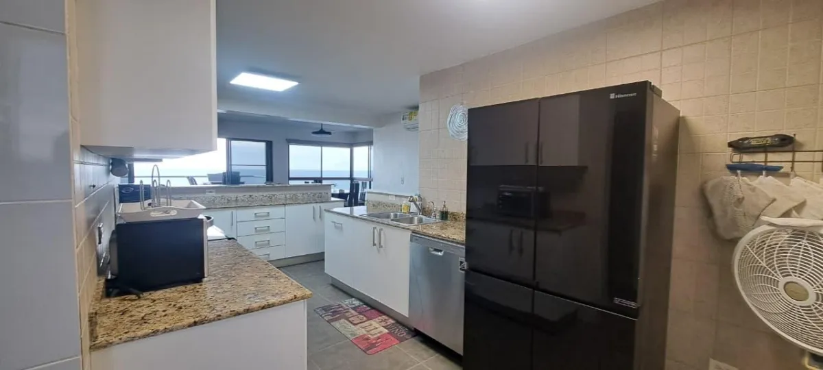 174 m² High-Floor Beachfront Condo at PH Biltmore
