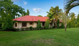 4-Bedroom Hacienda-Style Home in David