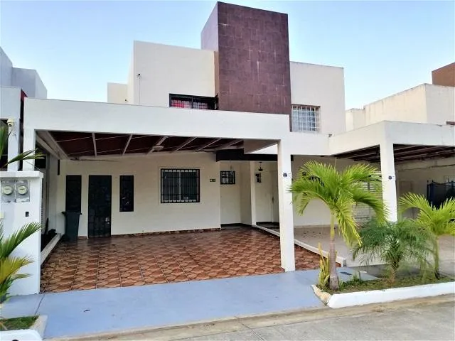 For sale in P. H. Las Lajas, Viasta Alegre, Arraij
