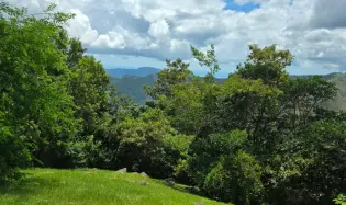 MOUNTAIN LOT, WIDE VIEWS OF THE SEA AND MOUNTAINS