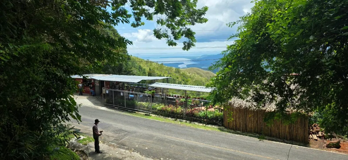 MOUNTAIN LOT, WIDE VIEWS OF THE SEA AND MOUNTAINS