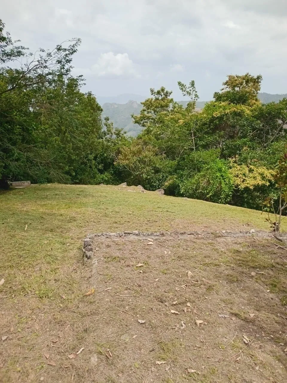 MOUNTAIN LOT, WIDE VIEWS OF THE SEA AND MOUNTAINS