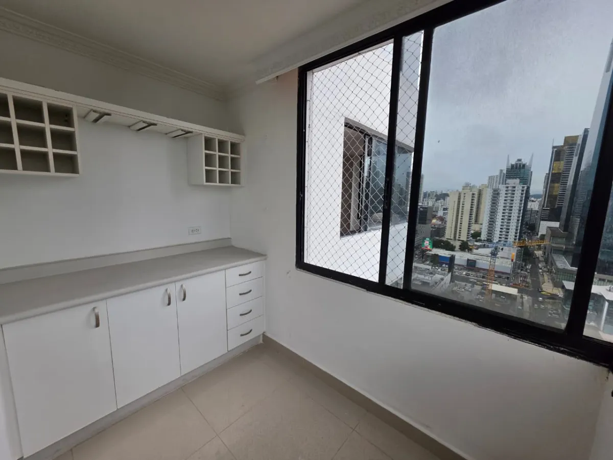 Venta de apartamento en PH Marbella Tower II, Bella Vista