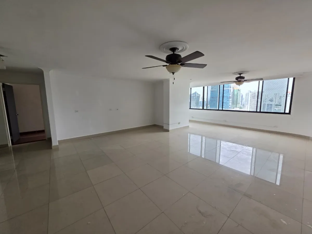 Venta de apartamento en PH Marbella Tower II, Bella Vista