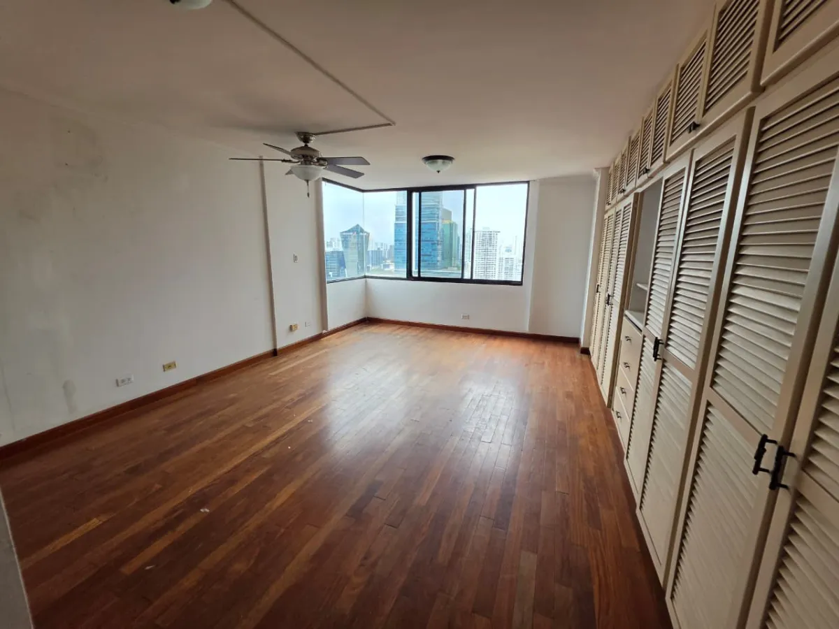 Venta de apartamento en PH Marbella Tower II, Bella Vista