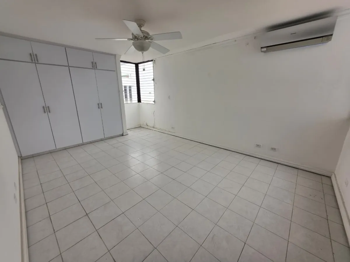 Venta de apartamento en PH Marbella Tower II, Bella Vista